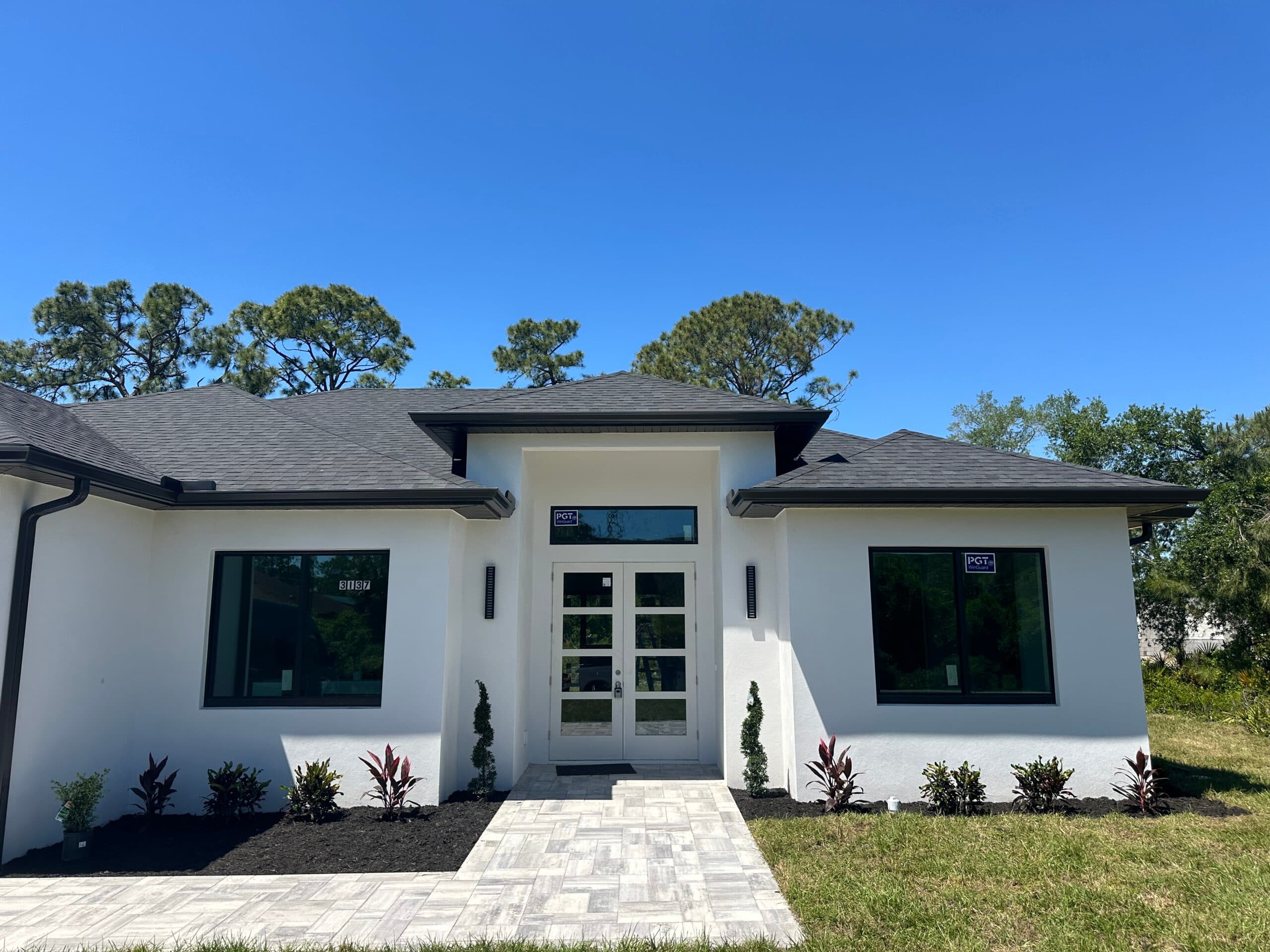 Seamless aluminum gutter project