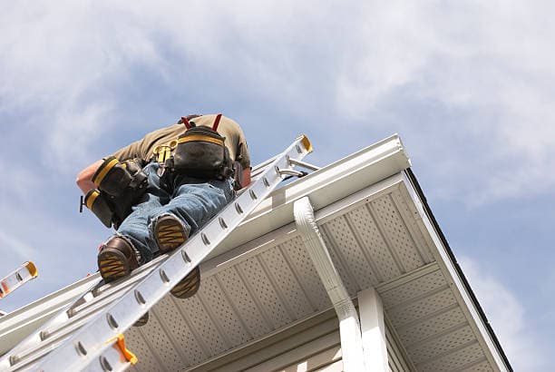 What Causes Black Streaks and Water Lines Near Gutters? — No Leak Gutters