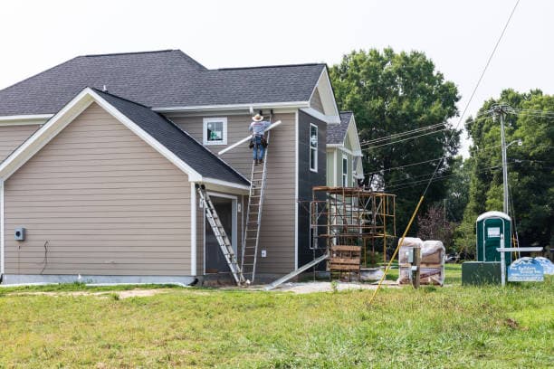 Seamless vs. Sectional Gutters: What Florida Homeowners Need to Know — No Leak Gutters